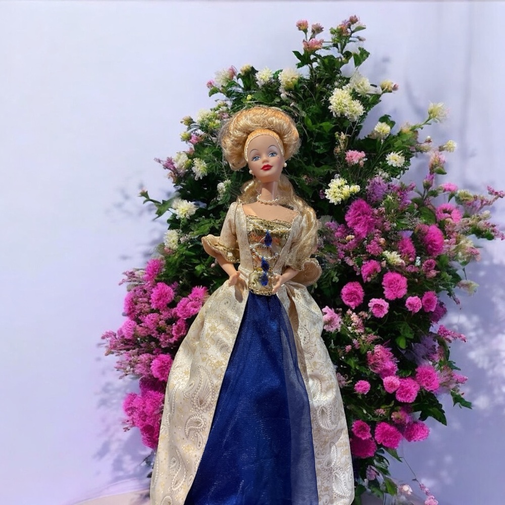 Elegant Blue/Gold “Three tear Drops” Barbie. 3 beautiful blue gems 💎 on dress.